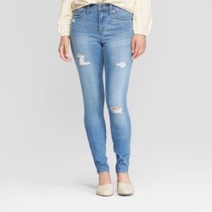 NWT Universal Thread Distressed High-Rise Distress Skinny Jeans 00
